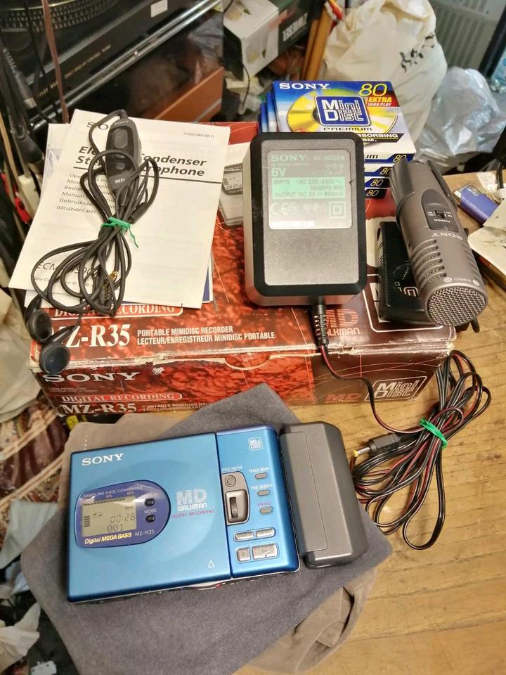 SONY MZ-R35 portable Minidisc-Recorder mit Zubehör!!!