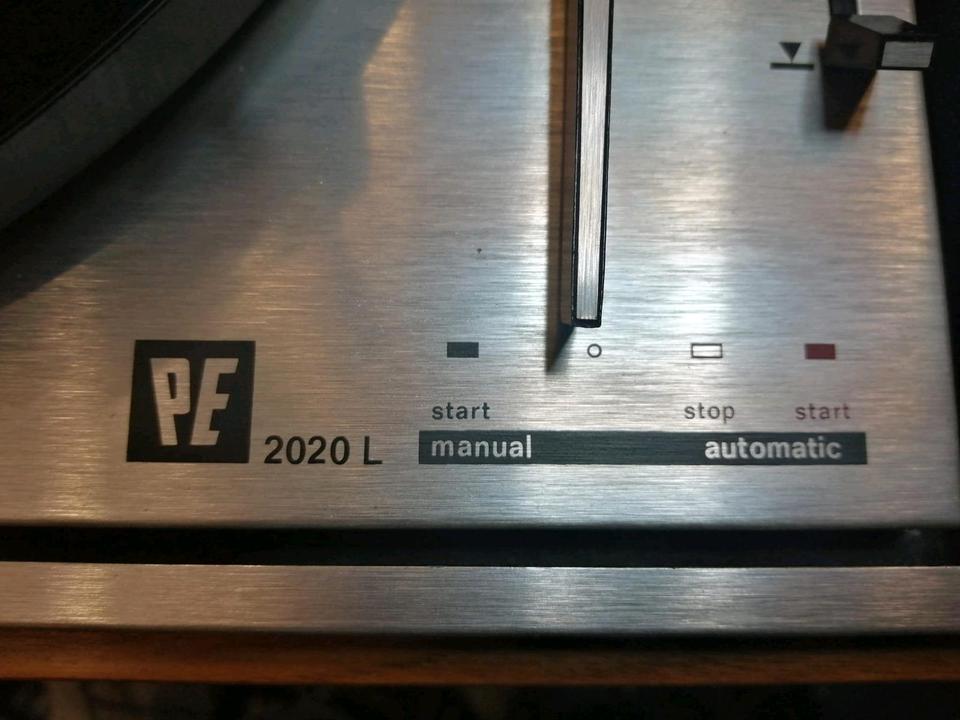PE 2020L, Plattenspieler mit SHURE G Nadelsystem, Zubehör!!