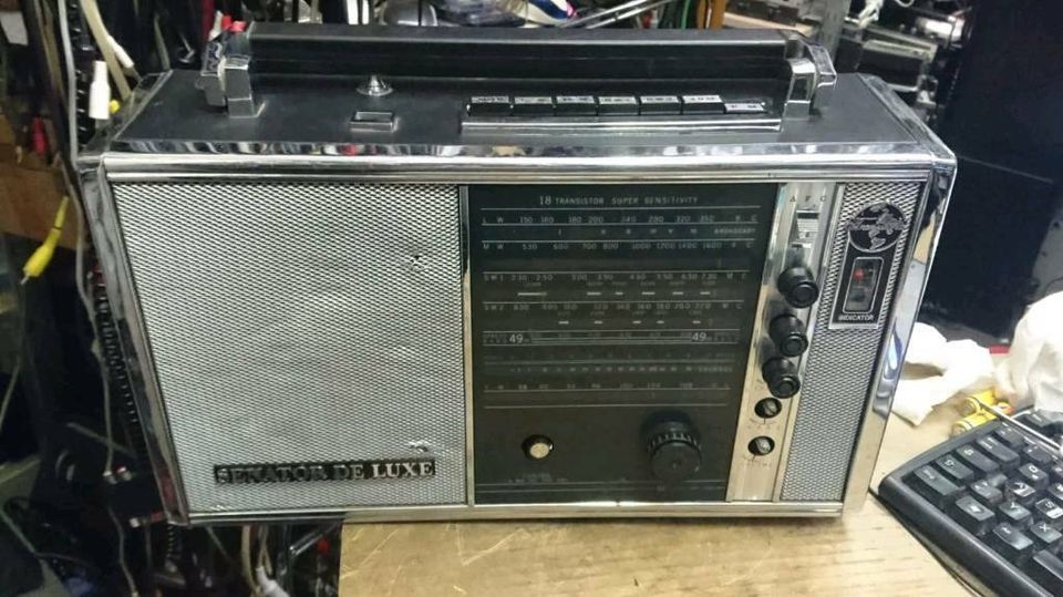 SANYO Senator de Luxe, Radio, funktioniert, hat einige Mängel