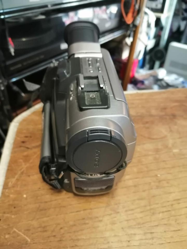 SONY DCR-TRV7E, Digital MiniDV-Videocamera mit Zubehör!!