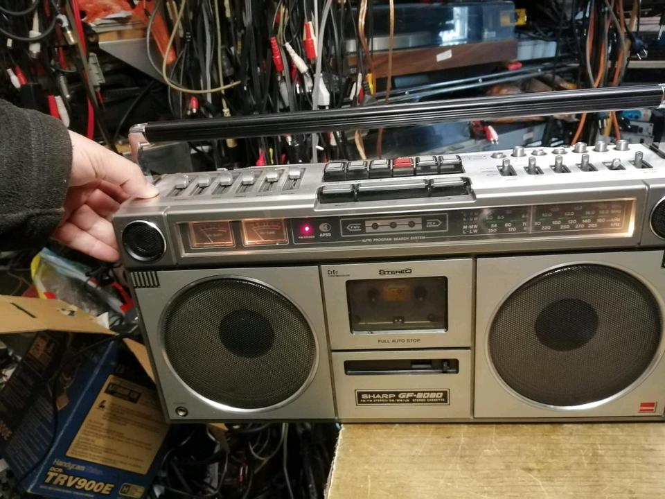 SHARP GF-9090H, Radio-Cassetten-Recorder, etwas DEFEKT!!!