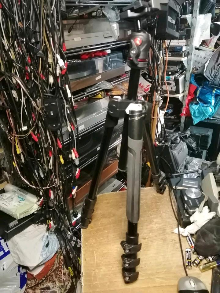 MANFROTTO befree MKBFRA4-BH, Stativ für Kameras!!
