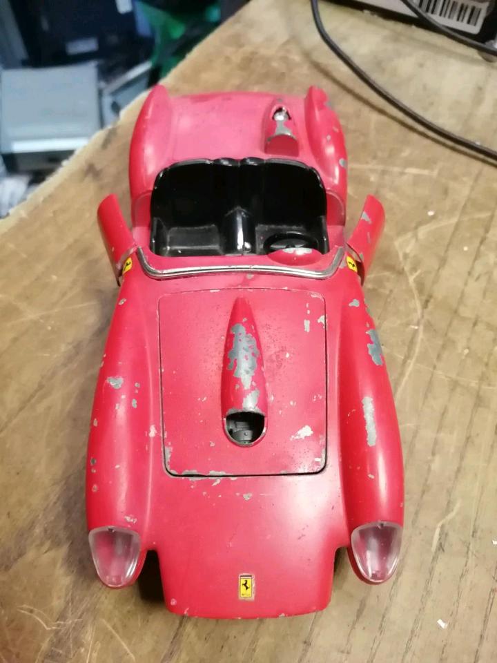 4 FERRARI Metall-Modell Autos, Metall, guter Zustand!