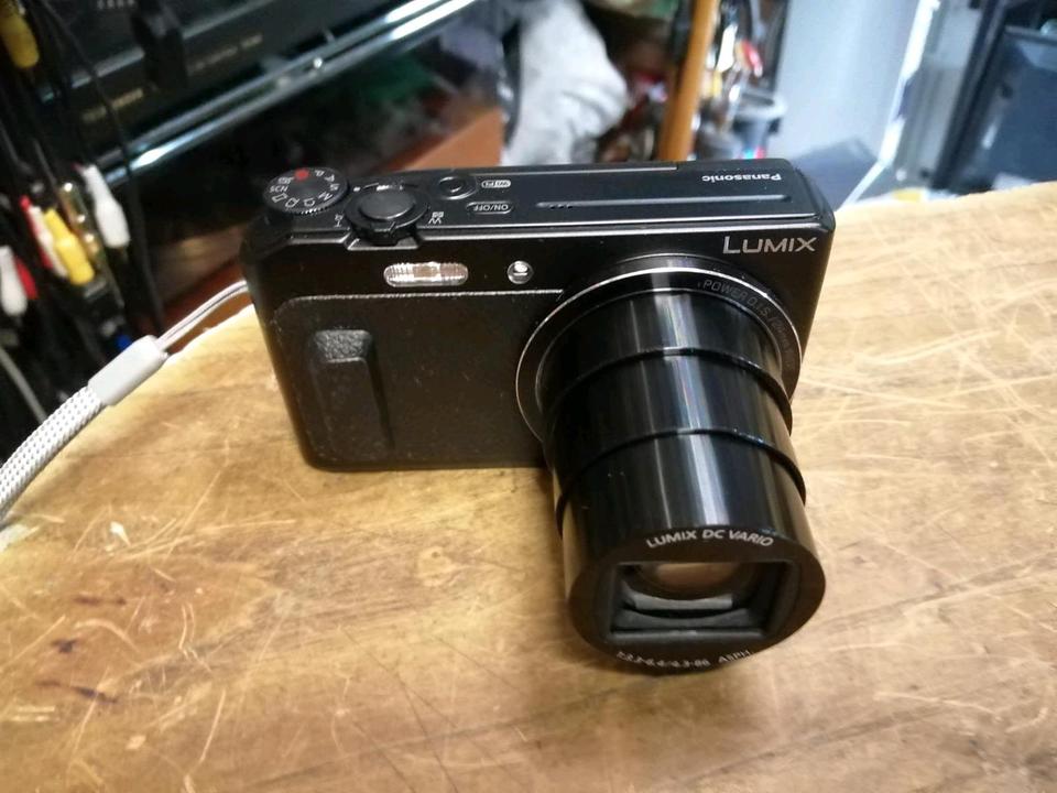 PANASONIC DMC-TZ58, Digital-Kamera mit Zubehör, OHNE Speicherkar!