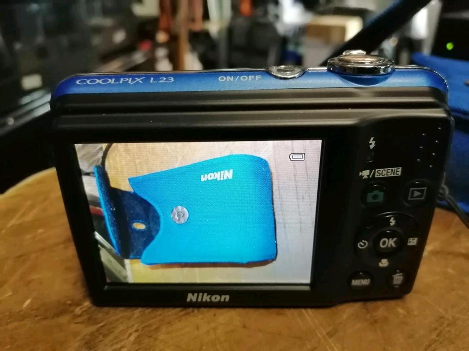 NIKON COOLPIX L23, Digital-Kamera, OHNE Speicherkarte!!