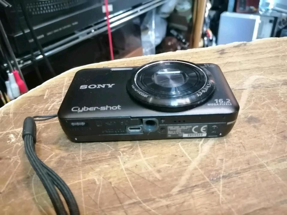 SONY DSC-WX80, Digital-Kamera mit Zubehör!!