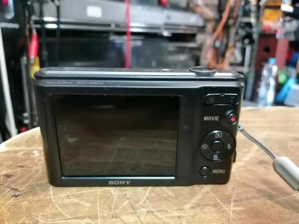 SONY CYBER-SHOT DSC-W800, Digital-Kamera mit Zubehör!!