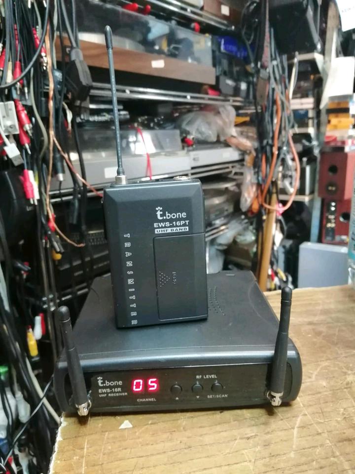 T. BONE UHF Receiver DS16R + EWS-16PT Sender, OHNE Mikrofon!!!