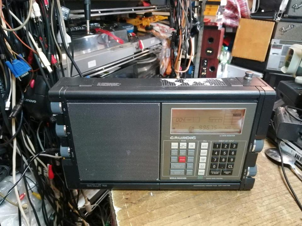 GRUNDIG SATELLIT 700, Radio, guter Zustand!!