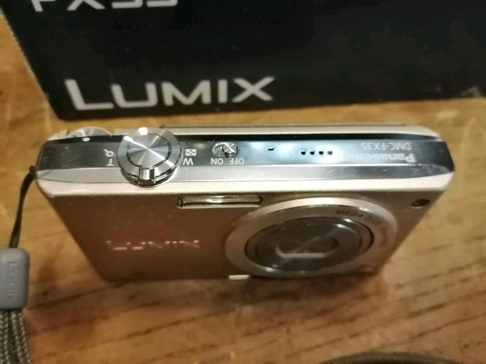 PANASONIC Lumix FX35, Digital-Kamera mit Zubehör!!!