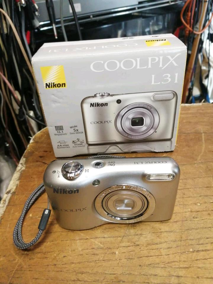 NIKON COOLPIX L31, Digital-Kamera mit Originalkarton!!!
