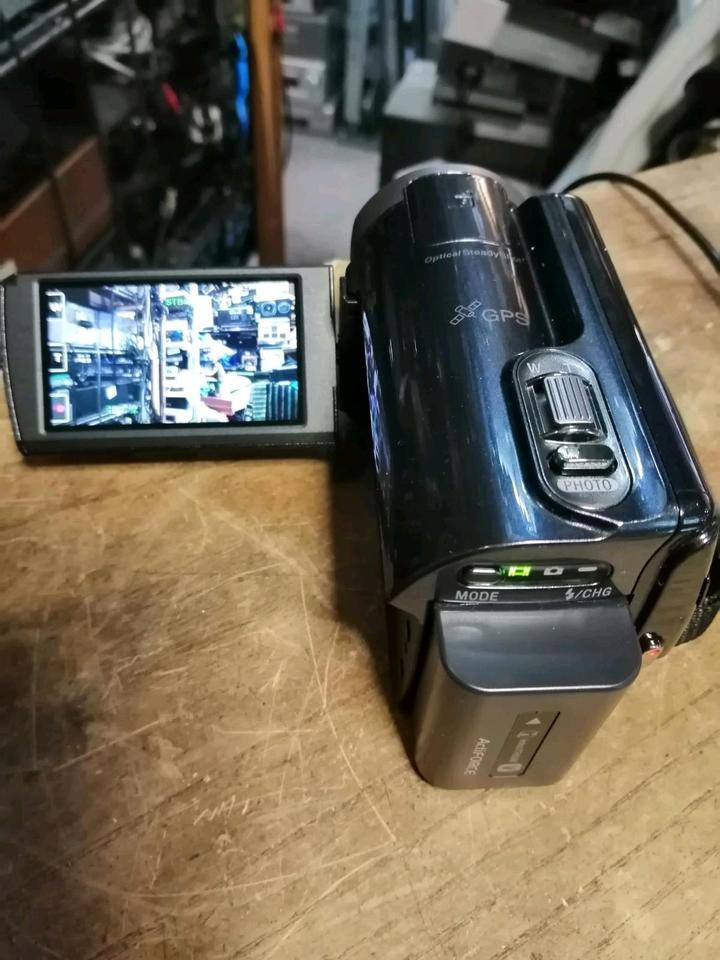 SONY HDR-XR350VE, Digital HD Videocamera mit Zubehör!!