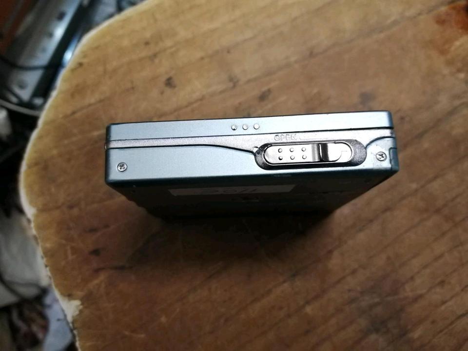 SONY MZ-R91, portabler MiniDiscman mit Original-Adapter!!