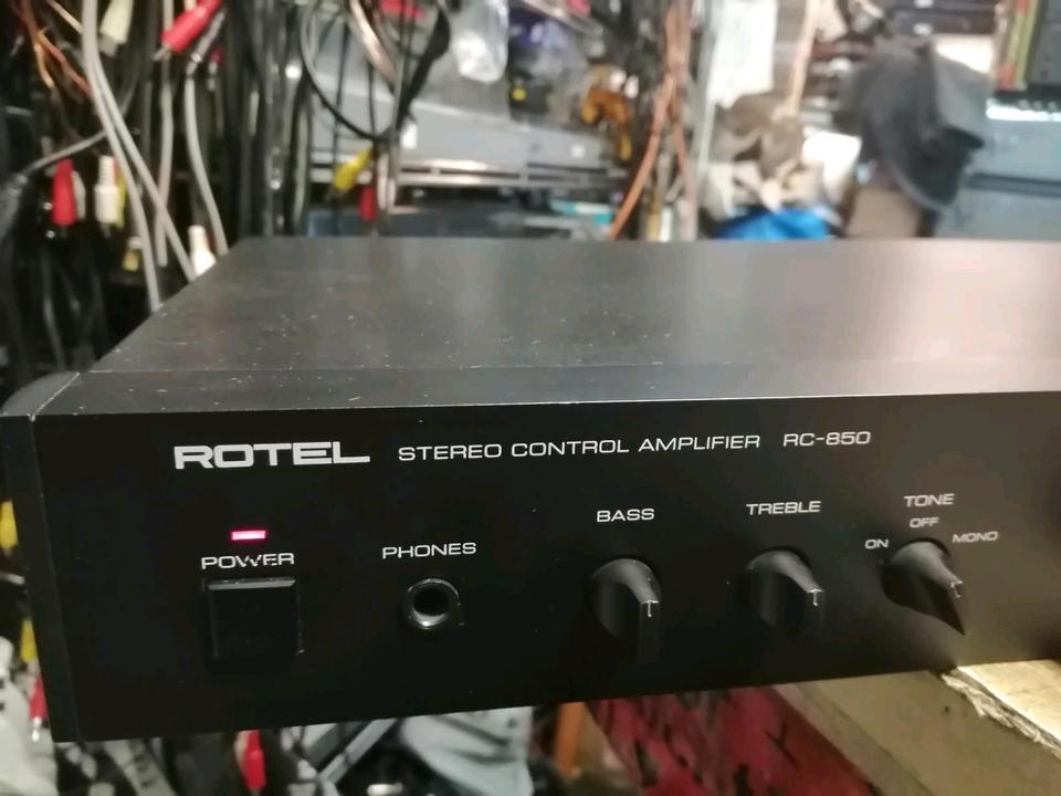 ROTEL RC-850 Stereo Control Amplifier/Vorverstärker!!!