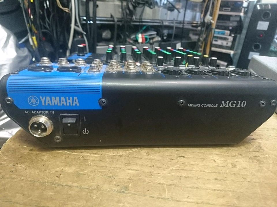 YAMAHA MG10 Mixer mit NEUEN Adapter!!!