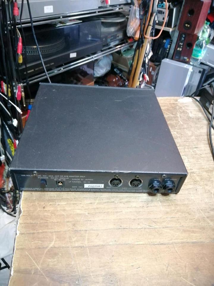 ROLAND GI-10, Guitar-Midi Interface, mit Universal-Adapter!!