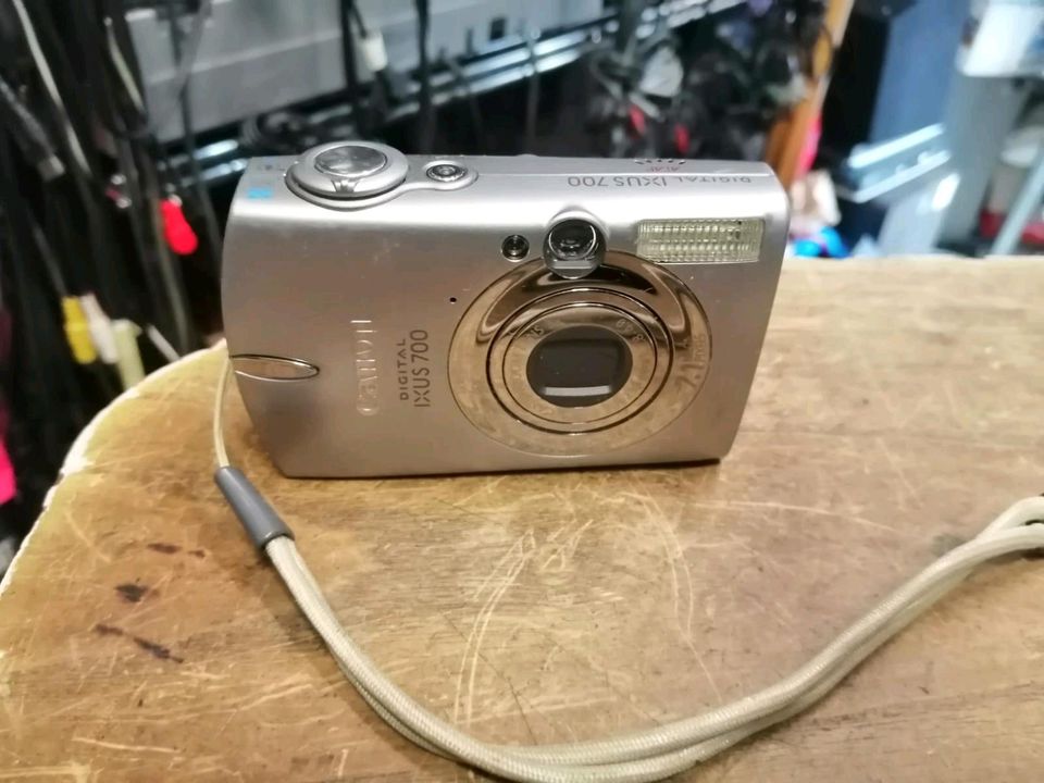 CANON Digital IXUS 700, Digital-Kamera mit Zubehör!!!