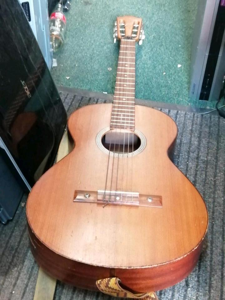 FRAMUS Amateur 5/1, Akustik-Gitarre, mit Gitarrengurt!!