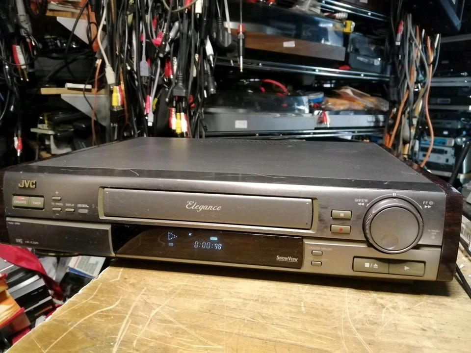 JVC HR-E226EG, Videocassettenrecorder, guter Zustand!!