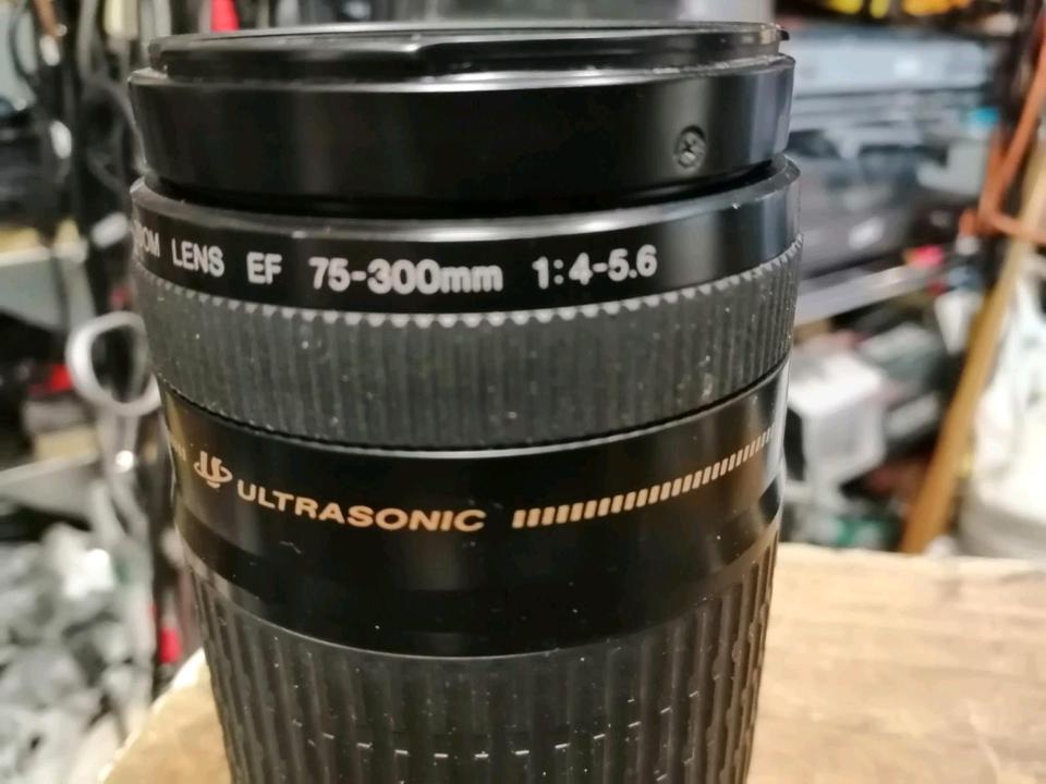 CANON EF- 75-300 mm -Objektiv, guter Zustand!!