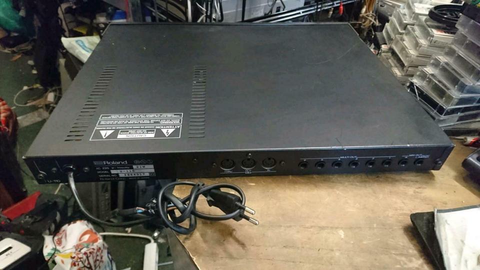 ROLAND U-110 PCM Sound Module