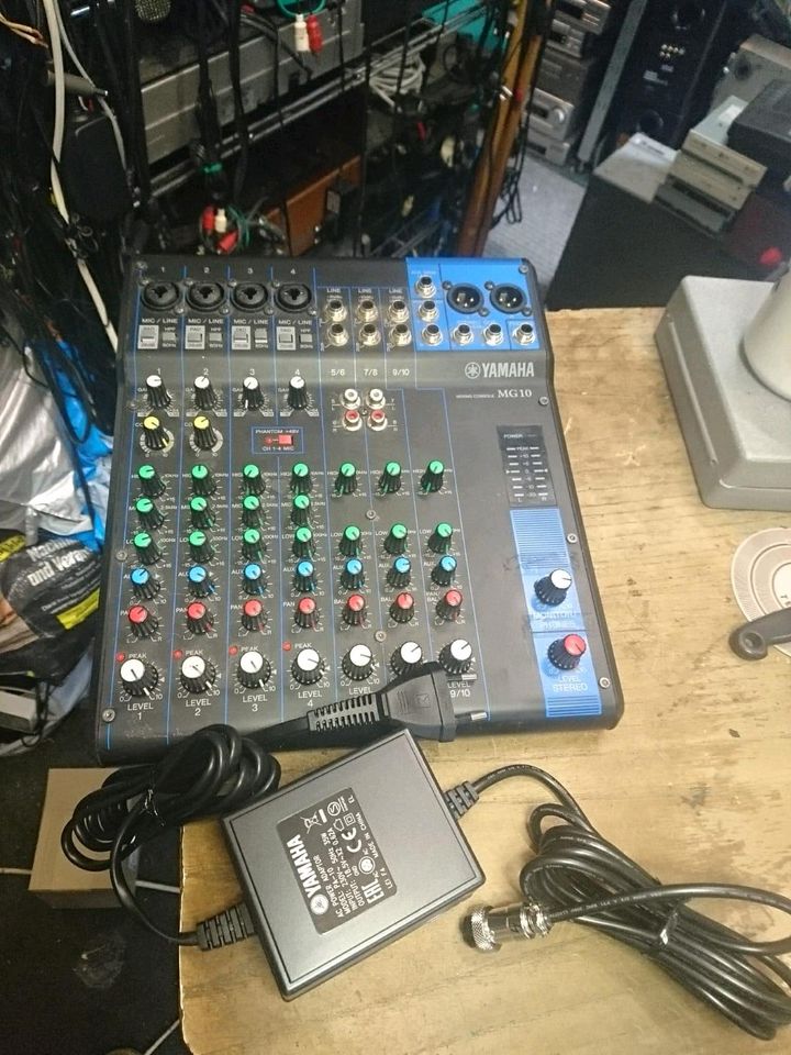 YAMAHA MG10 Mixer mit NEUEN Adapter!!!