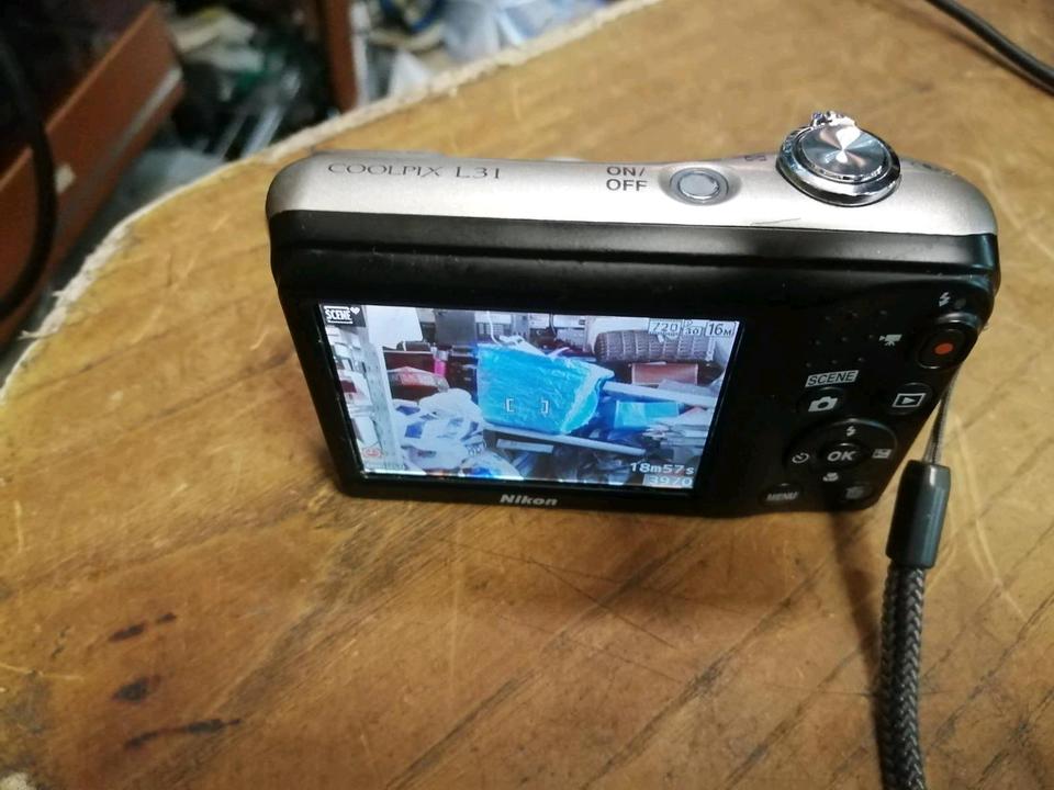 NIKON COOLPIX L31, Digital-Kamera mit Originalkarton!!!