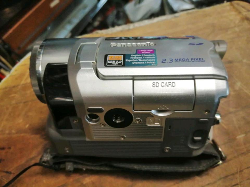PANASONIC NV-GS180, MiniDV-Videocamera mit Zubehör!!!