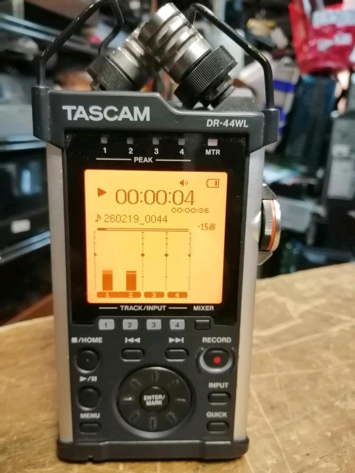 TASCAM DR-44WL, Digitales Aufnahmegerät, OHNE Speicherkarte!!