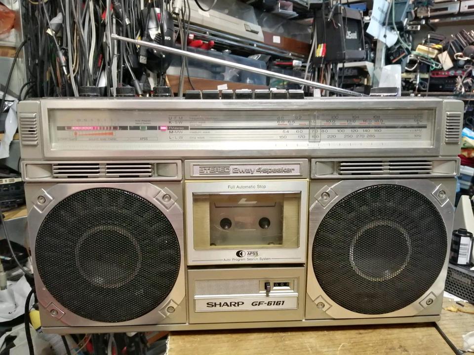 SHARP GF-616H, Radio-Cassetten-Recorder, etwas DEFEKT!!!