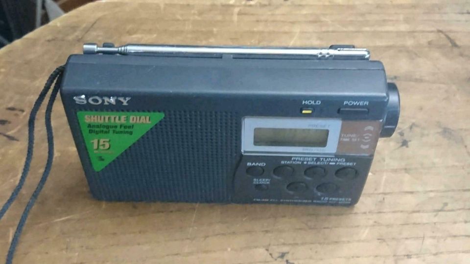 SONY ICF-M260, kleines Radio, FM/AM PLL Synthesized