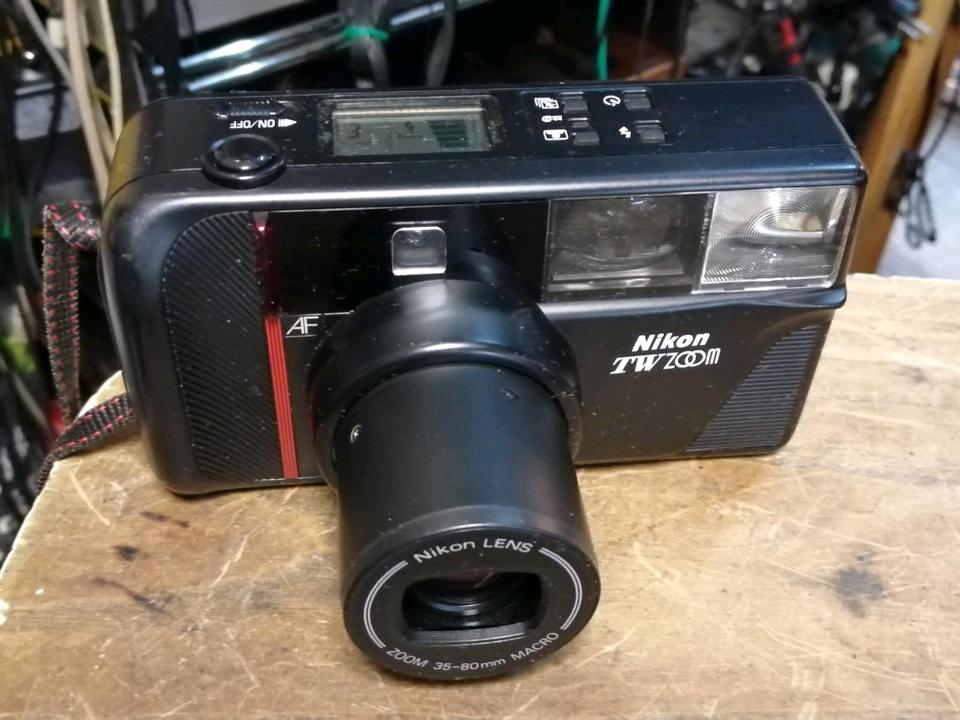 NIKON TW ZOOM, Analog-Kamera mit Original-Tasche!!!