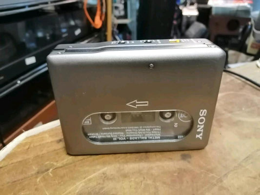 SONY WM-DD 33 Walkman, OHNE Adapter!