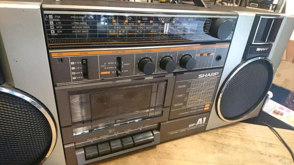 SHARP GF-A1H(BR), Radio-Cassetten-Recorder, etwas DEFEKT!!