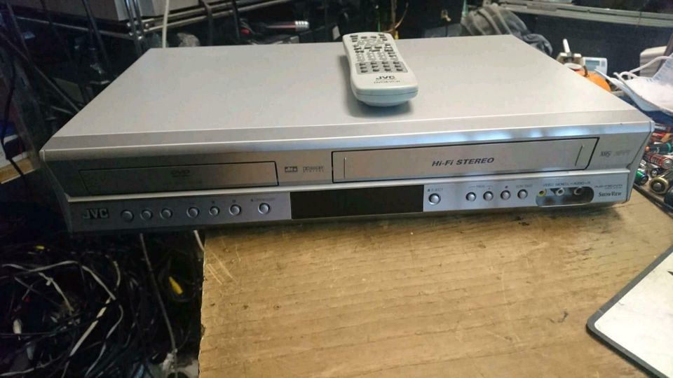 JVC HR-XV28SE, DVD-Player/Videocassettenrecorder, Kombigerät