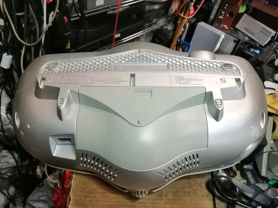 SONY CFD-F17CP, Radio-Cassetten-Recorder mit CD!!