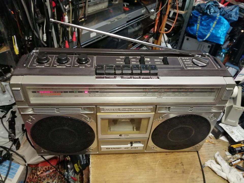 SHARP GF-616H, Radio-Cassetten-Recorder, etwas DEFEKT!!!