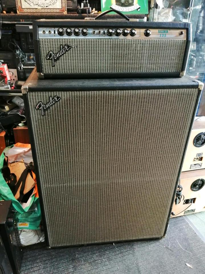 FENDER BASSMAN 135 Röhrenverstärker + BASSMAN Speaker