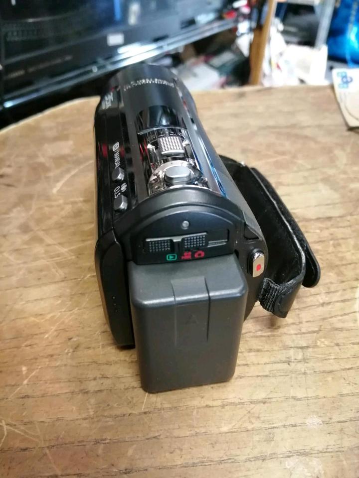 PANASONIC HDC-TM60, Videocamera, OHNE Speicherkarte!!