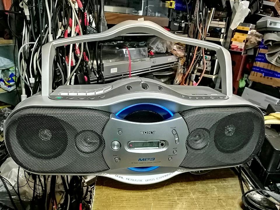 SONY CFD-F17CP, Radio-Cassetten-Recorder mit CD!!