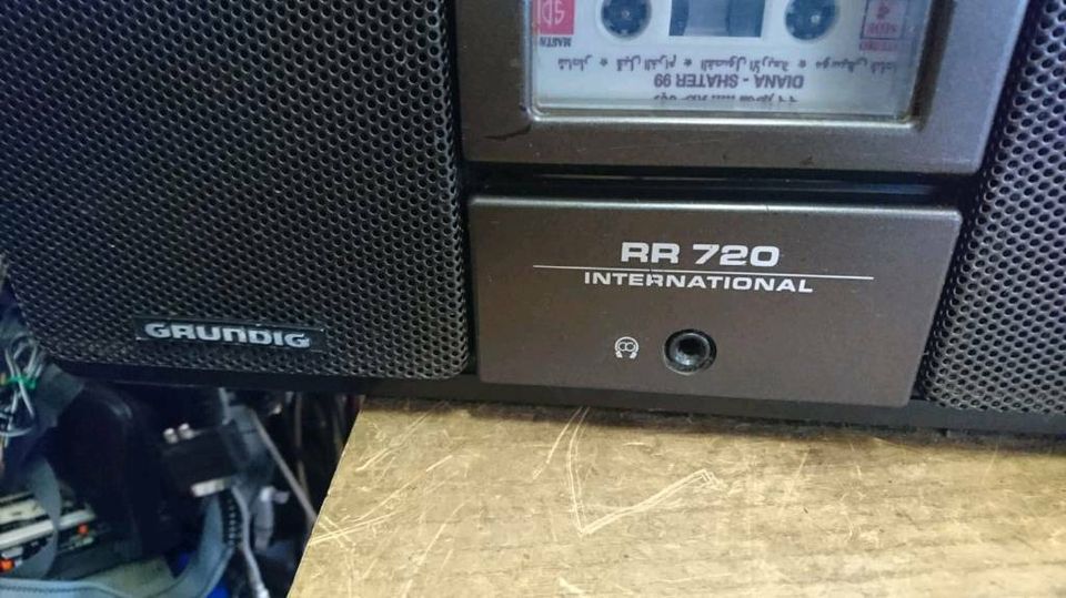 GRUNDIG RR720, Radio-Cassetten-Recorder, Rücklauf geht nicht!