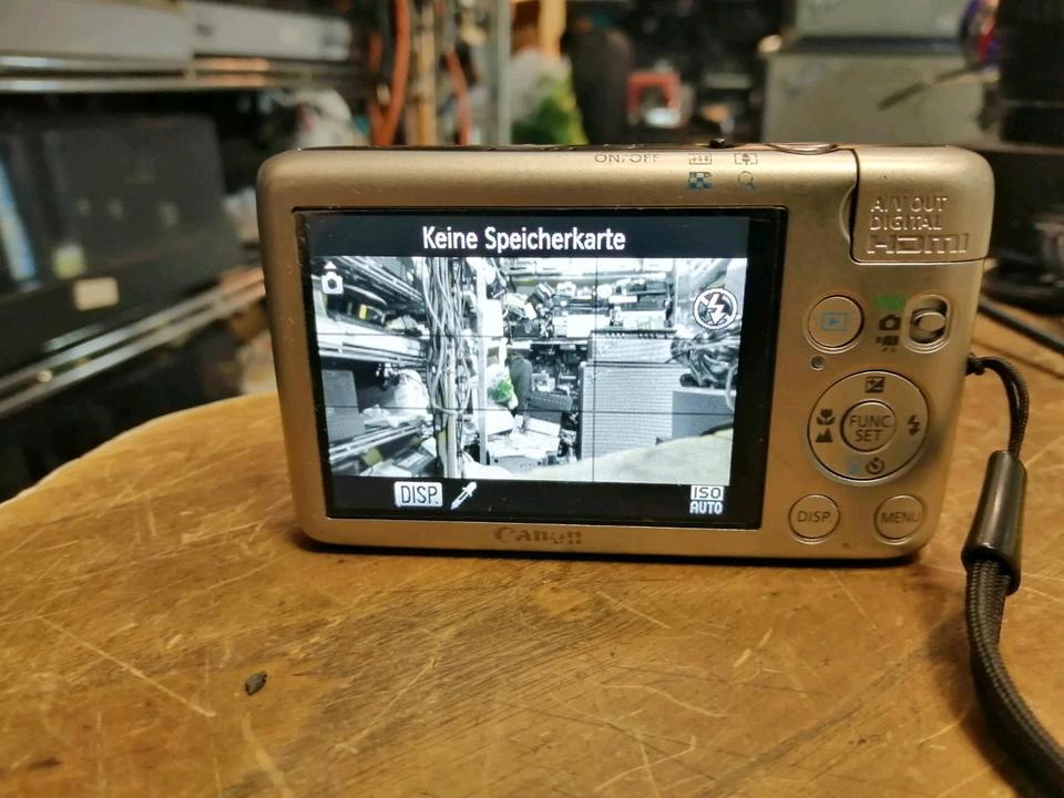 CANON IXUS 130, Digital-Kamera mit Zubehör!! guter Zustand!!!