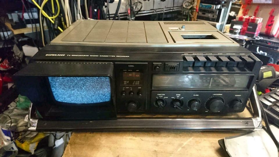 SANWA 3008, TV/Cassette und Radio in einem Gerät, etwas DEFEKT!