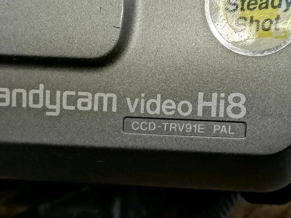SONY CCD-TRV91E, Videocamera Hi8 +Video8, mit Zubehör!!