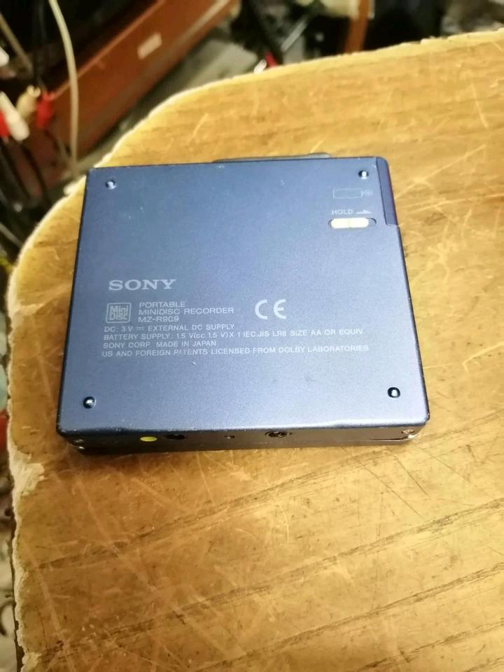 SONY MZ-R909, MD-Recorder + RM-MZR30MP Fernbedienung!