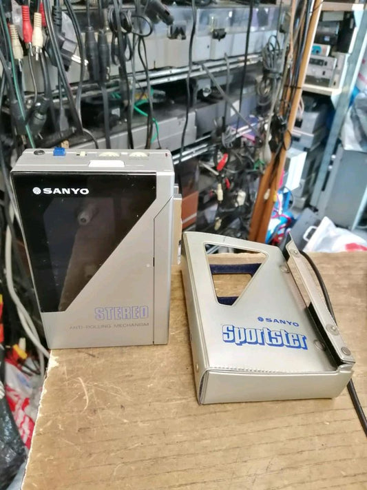 SANYO M-G12, Stereo Cassette Player/Walkman!!!