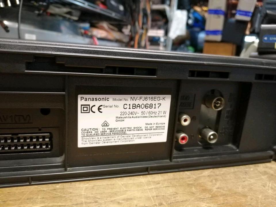 PANASONIC NV-FJ610EG-K, Videocassettenrecorder OHNE Fernbedienun!