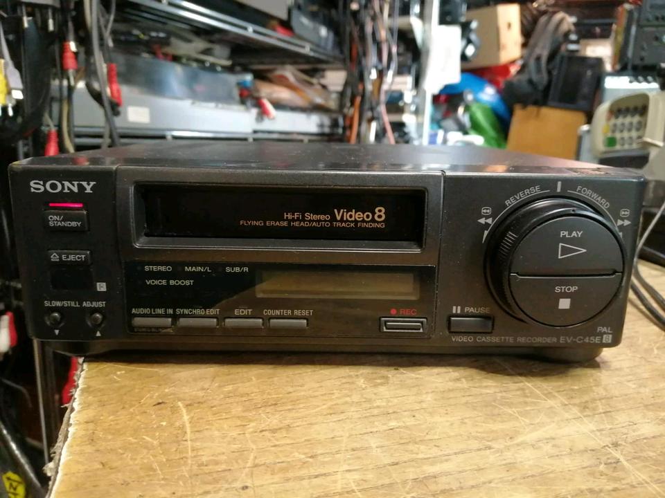 SONY EV-C45E, Videocassettenrecorder mit Original-Fernbedienung!!