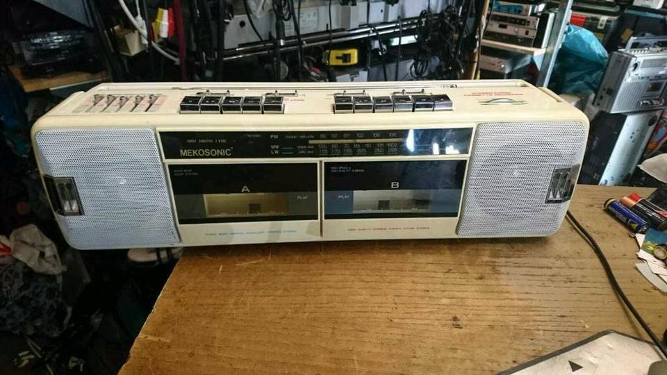 MEKOSONIC MK303 Radio-Doppelcassetten-Recorder, etwas DEFEKT!!