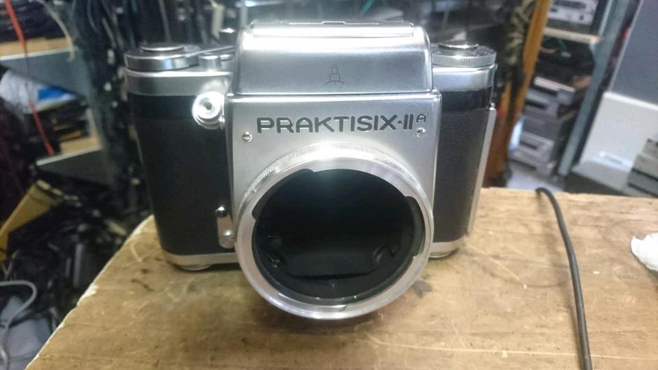 PRAKTISIX-II AG, Analog-Kamera OHNE Objektiv, guter Zustand!!